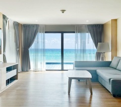 Двухместный номер Premier Pool рядом с пляжем двуспальная кровать в Phi Phi Holiday Resort – SHA Extra Plus