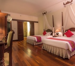 Двухместный номер Deluxe с балконом двуспальная кровать в Angkor Palace Resort & Spa