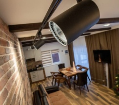 коттетдж шестиместный в Леона