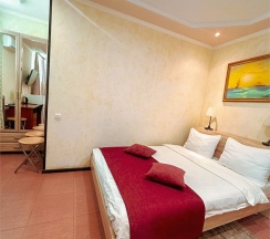 Первая категория-семейный номер в Олимпия