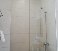 Двухместный номер с кроватью размера king-size и балконом в GemstHotel&SPA