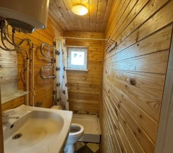 Коттедж с балконом в Barn. House. Chulcovo
