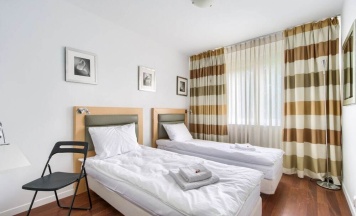 Кровать в общем номере в 404 Rooms Zamiany Ursynow - Hostel