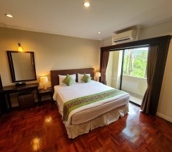 Люкс Executive с балконом в Grand Garden Hotel & Residence
