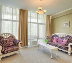 Junior Suite/ Джуниор Сьют (Полулюкс) в Plaza Essentuki