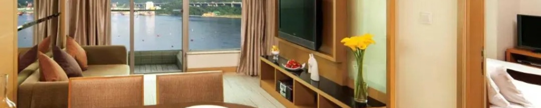 Двухместный люкс c 1 комнатой с видом на море двуспальная кровать в Royal View Hotel