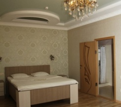 Трёхместный номер в Арго