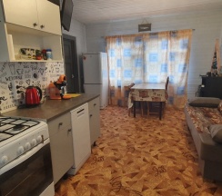 Шестиместный коттедж рядом с пляжем в Тарховка