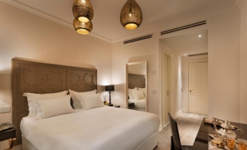 Двухместный номер Deluxe двуспальная кровать в The Drisco Hotel Tel Aviv - Relais & Chateaux