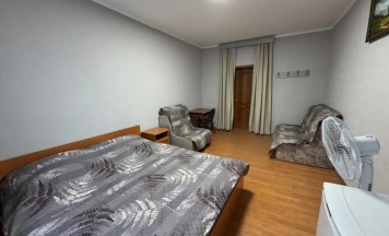 Четырёхместный семейный номер Улучшенный в Александра