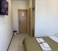 Трёхместный номер Standard с балконом в Алиса