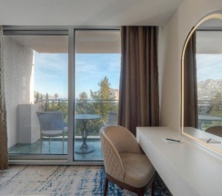 Трёхместный номер в Hotel Tara