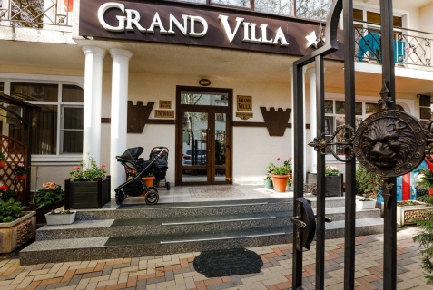 Ольгинка: Курортный отель Grand villa
