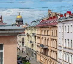 Стандарт с видом на Исаакиевский собор в Station S13