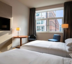 Двухместный номер с видом на Кёльнский собор 2 отдельные кровати в Hilton Cologne