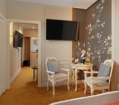 Двухместный двухкомнатный улучшенный номер в Тучков