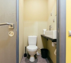 Двухместный номер с общими удобствами в BookBox