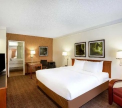 Номер в La Quinta Inn by Wyndham Austin Capitol / Downtown