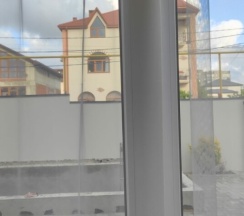 Трехместный номер с выходом во двор в Amina