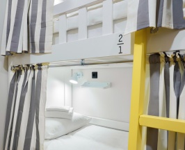 8-местный мужской №504 в Друзья Лайт