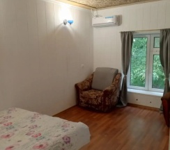 Четырёхместный семейный номер Comfort c 1 комнатой (общая ванная комната) в Старый Владикавказ