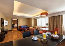 Люкс Grand с 2 комнатами в Rembrandt Hotel and Suites Bangkok