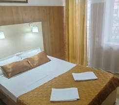 Трёхместный номер Standard с балконом в Тихий домик