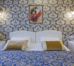 Комфорт с кондиционером (до 3-х человек, номер 1-й категории) в Catherine Art Hotel