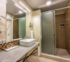 Комфорт + в Дом отель Apart