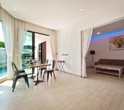 Вилла с 2 комнатами с балконом в Tropicana Pool Villa