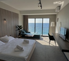 Номер Комфорт с балконом и с видом на море в Prince hotel Gagra