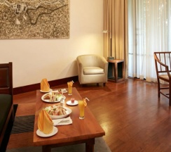 Двухместный люкс двуспальная кровать в Heritance Kandalama