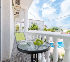 Двухместный номер Economy с балконом двуспальная кровать в Прованс