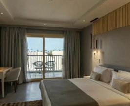 Двухместный люкс Posh Club Executive Jacuzzi двуспальная кровать в Sunrise Crystal Bay Resort