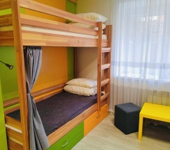 Кровать в общем номере c 4 двухъярусными кроватями (удобства на этаже) в Party and Sun