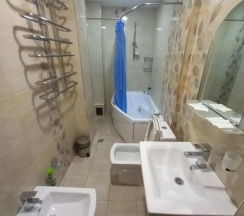 Двухместный номер Superior с балконом двуспальная кровать в Золотая империя