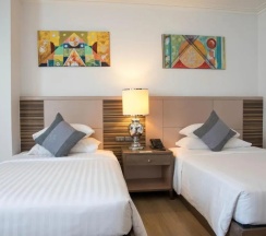 Трёхместный семейный номер Premier North Tower в The Berkeley Hotel Pratunam
