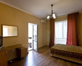 Полулюкс с балконом в Бретань