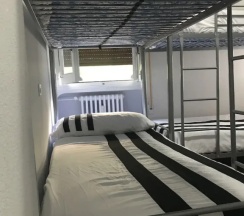 Кровать в общем номере в JMG Hostel Madrid