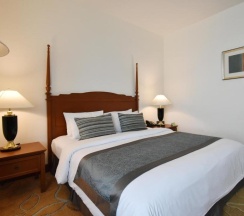 Двухместный номер Deluxe двуспальная кровать в Century Park Hotel