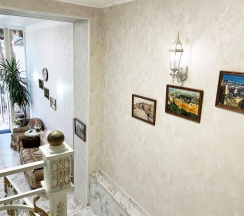 Номер Делюкс с кроватью размера "King-size" в Академия