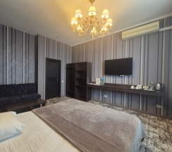 "Люкс" (2 спальни и двухъярусная кровать) в Такт