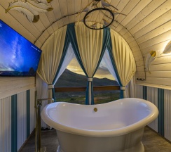 Дилижанс "Сказочное Бали", 2х-местный бутик-номер с ванной в О2Kislorod