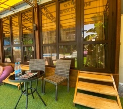 Семейный номер с выходом на бассейн (контейнер) в Skayfom