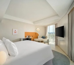 Двухместный люкс Deluxe Spa с видом на океан двуспальная кровать в Centara Karon Resort Phuket