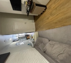 Кровать в 8-местном общем мужском номере в День&Ночь