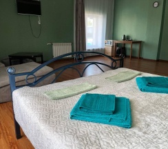 Номер улучшенный с 1 двуспальной кроватью в Визит