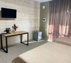 Трёхместный номер Classic с балконом в Абаза