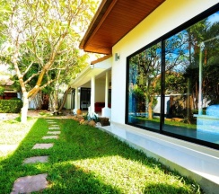 Вилла с 4 комнатами в Tortuga Villas Pattaya