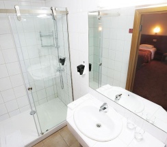 Номер полулюкс с 1 двуспальной кроватью в Azimut Отель Ставрополь